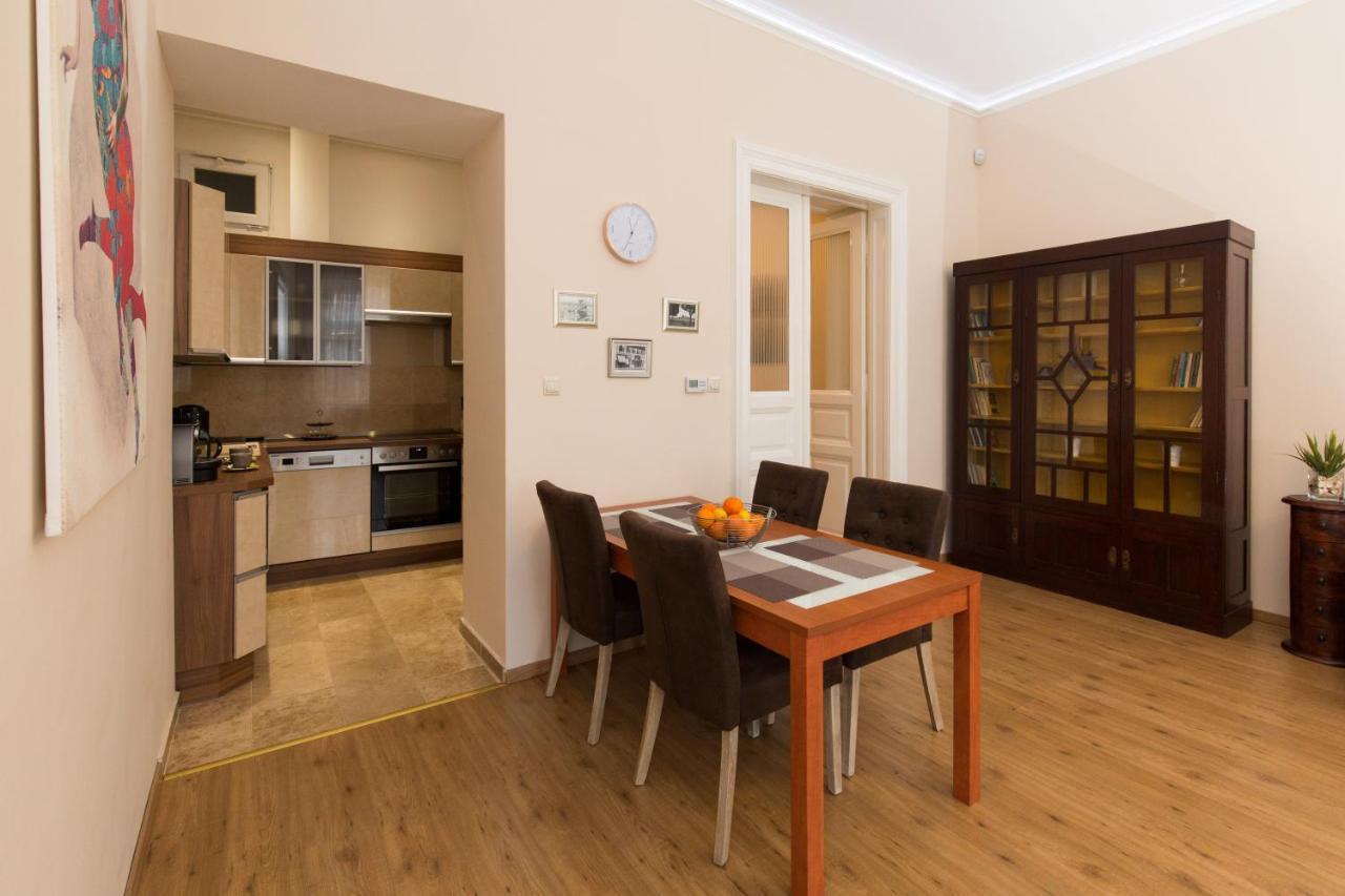 Elegant Apartment With Buda Castle View Budapest Kültér fotó
