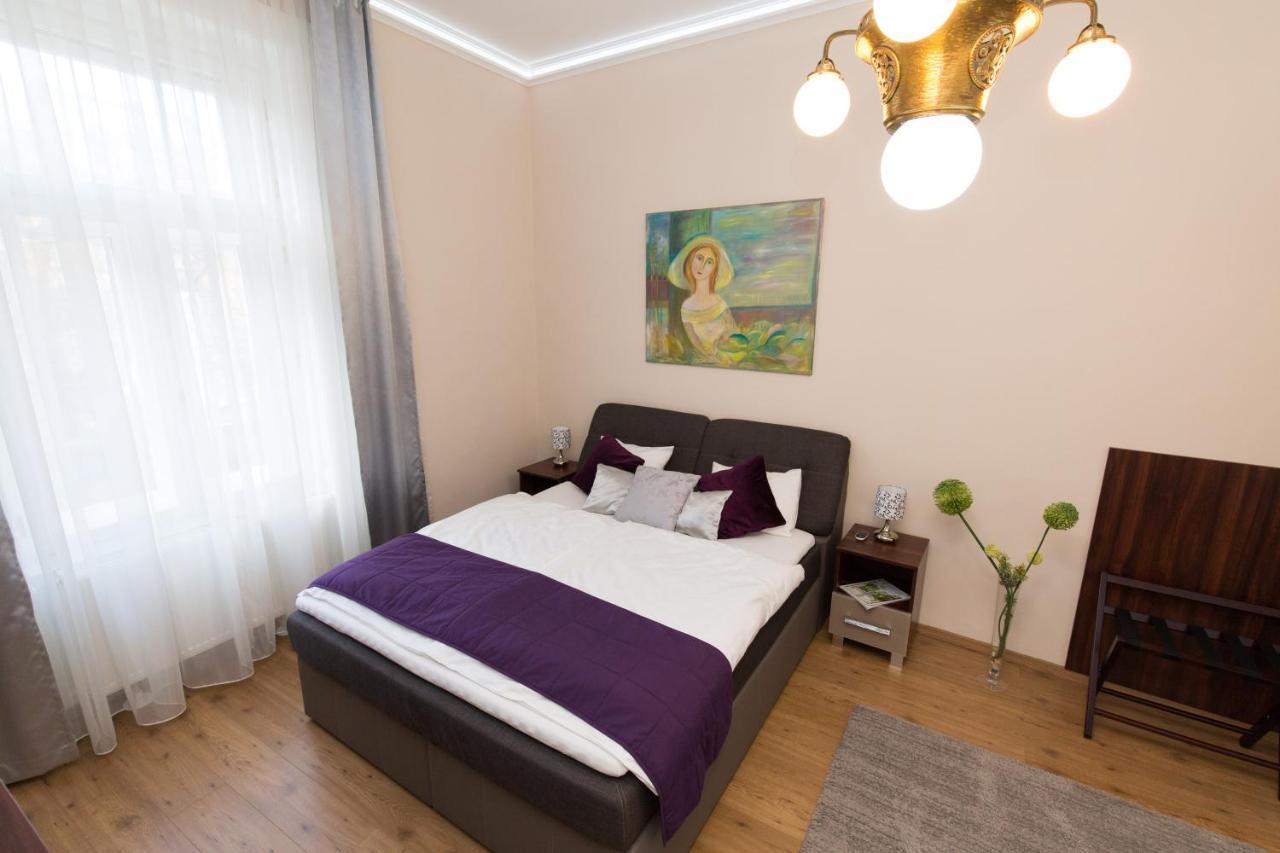 Elegant Apartment With Buda Castle View Budapest Kültér fotó